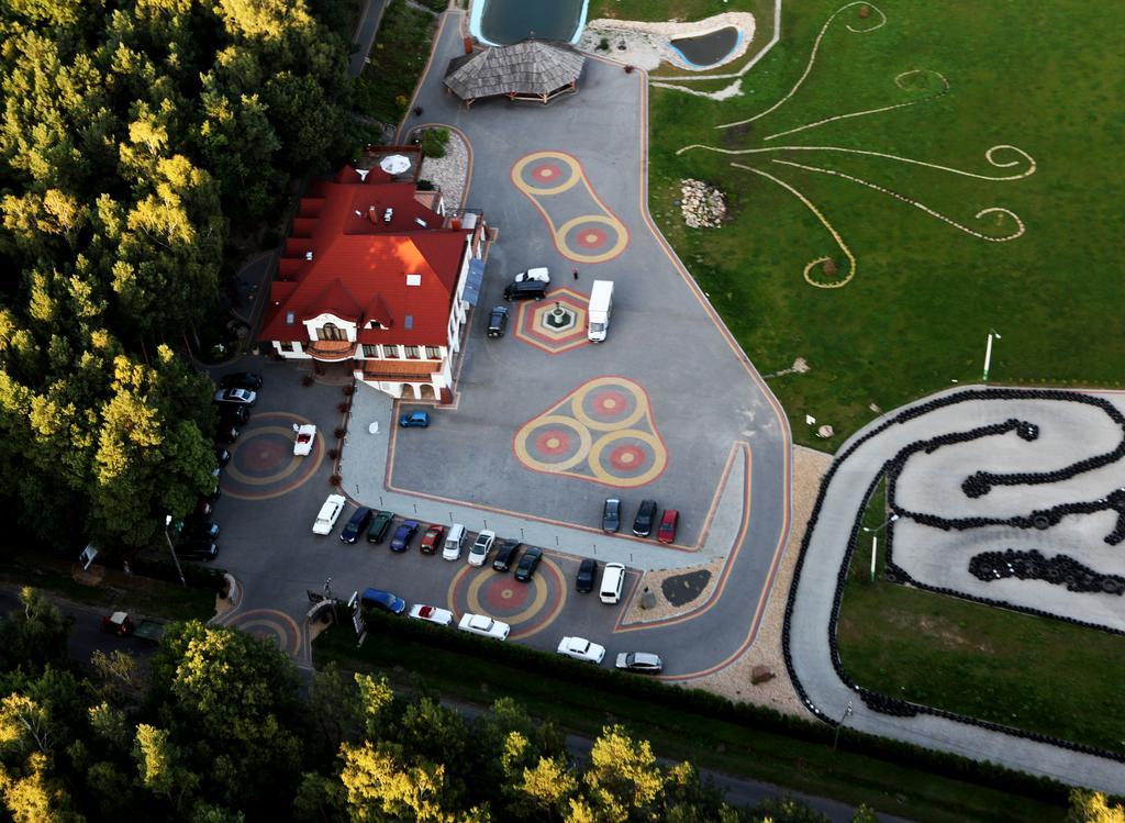 Malutkie Resort Radomsko Eksteriør billede