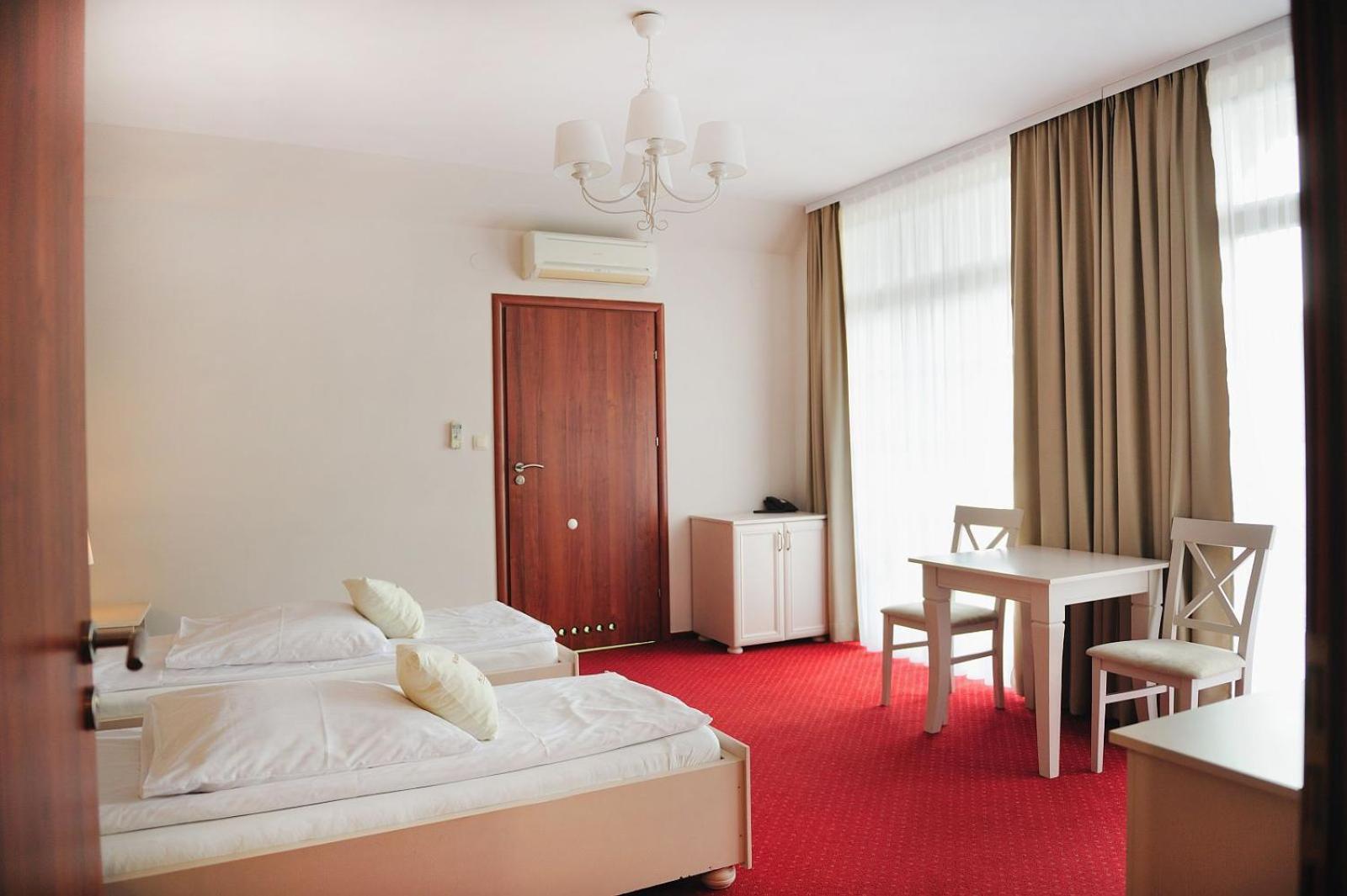 Malutkie Resort Radomsko Eksteriør billede